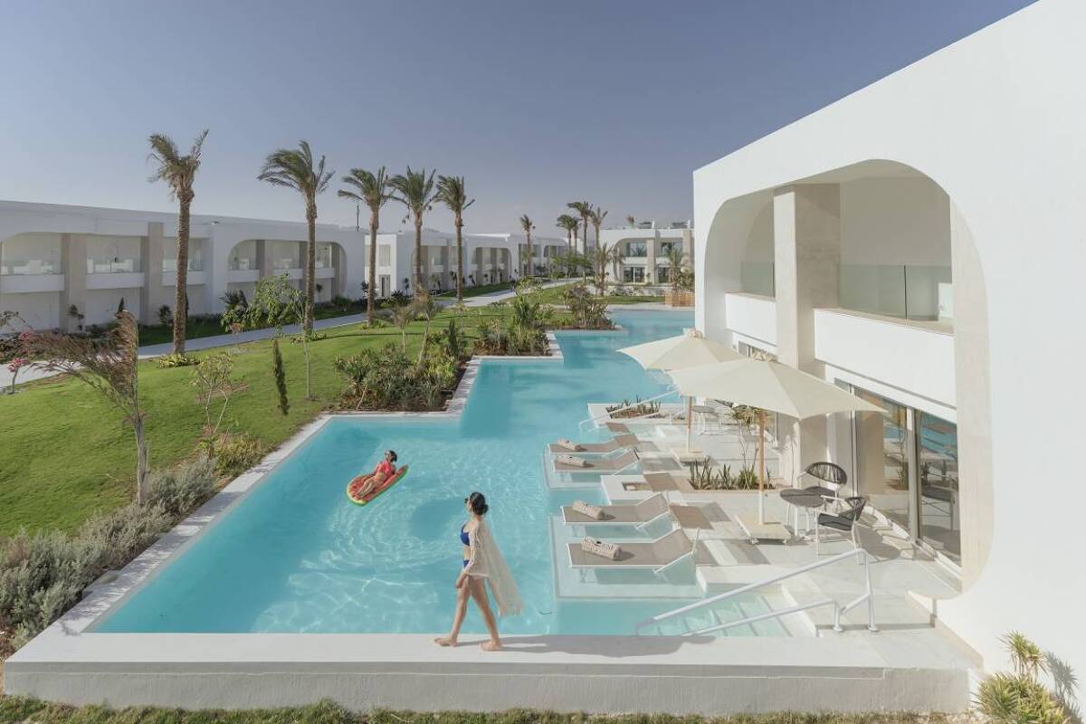 Sunrise White Hills Resort теннис сборы